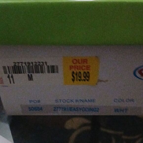 Elegant Cream Kids Dress Shoes with Floral Design - Picture 2 of 2